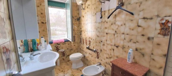 Apartamento de 3 habitaciónes en Genoa, Italy No. 174414 24