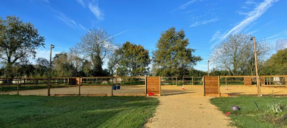 Casa de 3 dormitorios en Anche, France No. 46913 2
