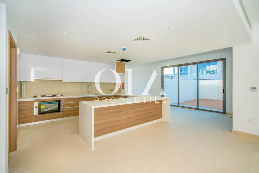 3 bedrooms Townhouse in Yas Island, UAE No. 17411