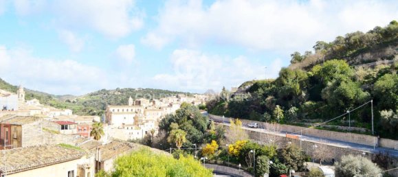 3 Schlafzimmer Haus in Ragusa, Italy, Nr. 220560 19