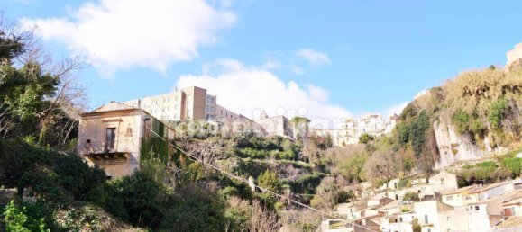 3 Schlafzimmer Haus in Ragusa, Italy, Nr. 220560 22