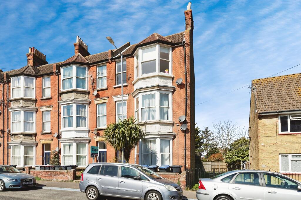 Apartamento de 2 dormitorios en Herne Bay, United Kingdom No. 10933