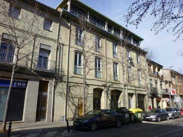 141m² Commercial property in Olot, Spain No. 75471