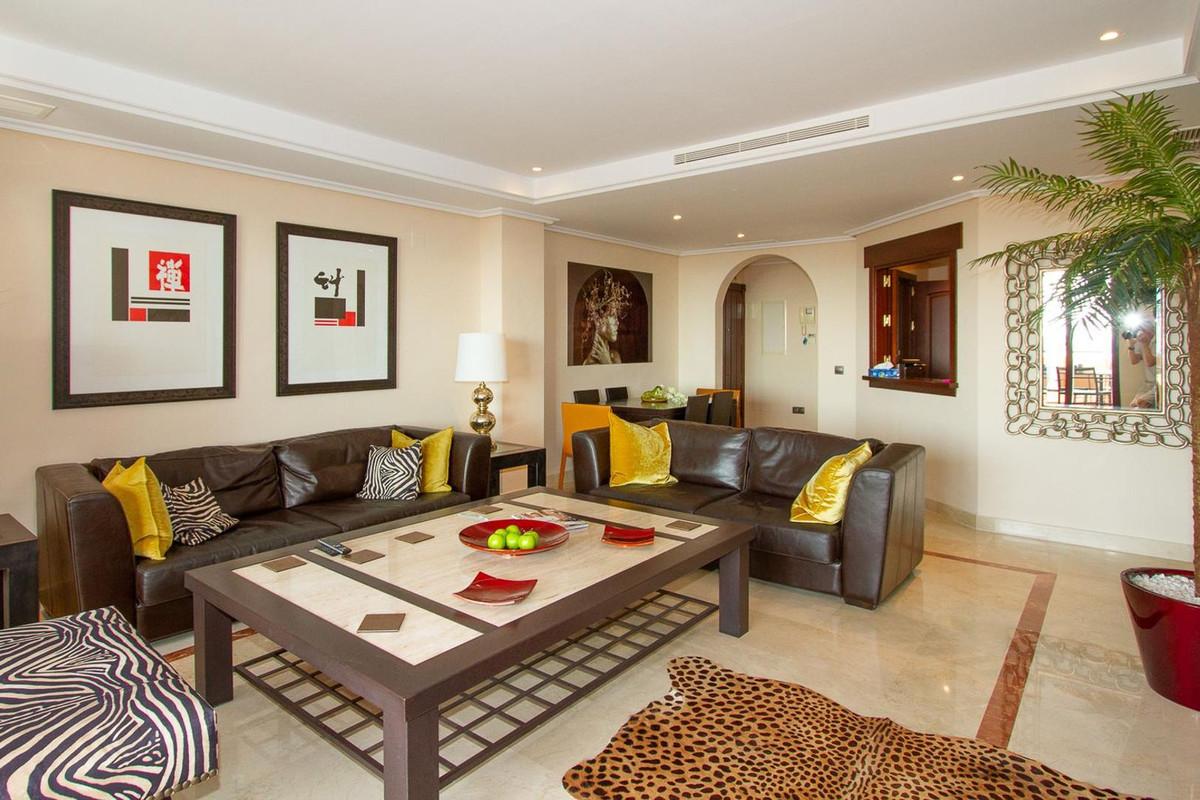 3 Schlafzimmer Wohnung in Marbella, Spain, Nr. 33047