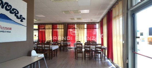 1غرفة عقار تجاري في Parma, Italy رقم 315795 4