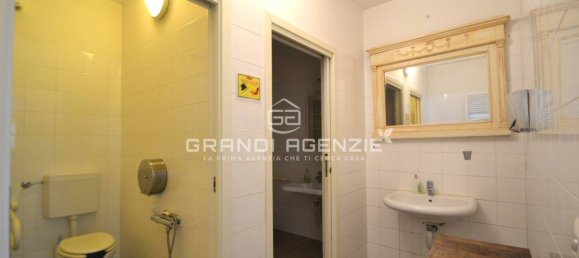 1غرفة عقار تجاري في Parma, Italy رقم 315795 22