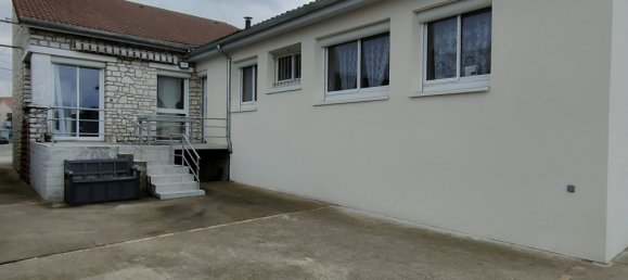 5 bedrooms House in Nemours, France No. 143858 3