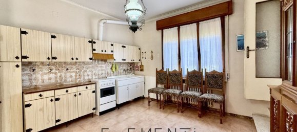 5 bedrooms House in Cerea, Italy No. 359187 7