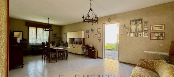 5 bedrooms House in Cerea, Italy No. 359187 3