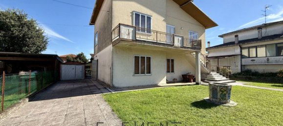 5 bedrooms House in Cerea, Italy No. 359187 32