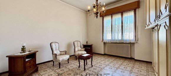 5 bedrooms House in Cerea, Italy No. 359187 25