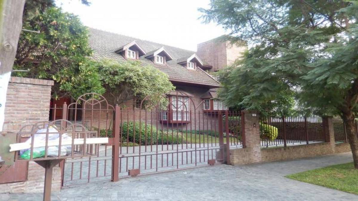 4 bedrooms House in Quilmes, Argentina No. 56216