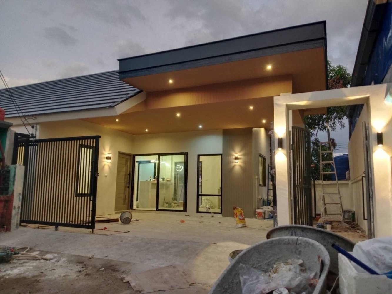3 bedrooms House in Phuket, Thailand No. 73533
