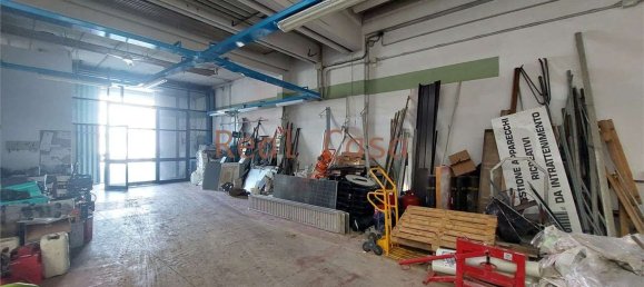 Lagerhaus in Modena, Italy 635m², Nr. 333342 42