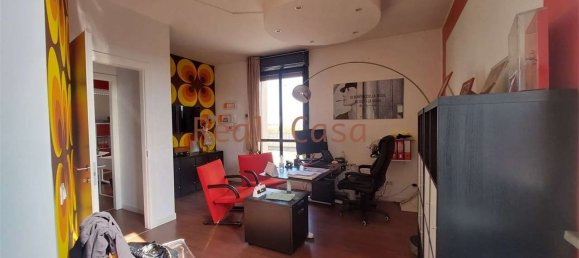 Lagerhaus in Modena, Italy 635m², Nr. 333342 18