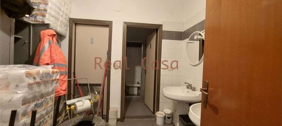 Lagerhaus in Modena, Italy 635m², Nr. 333342 44