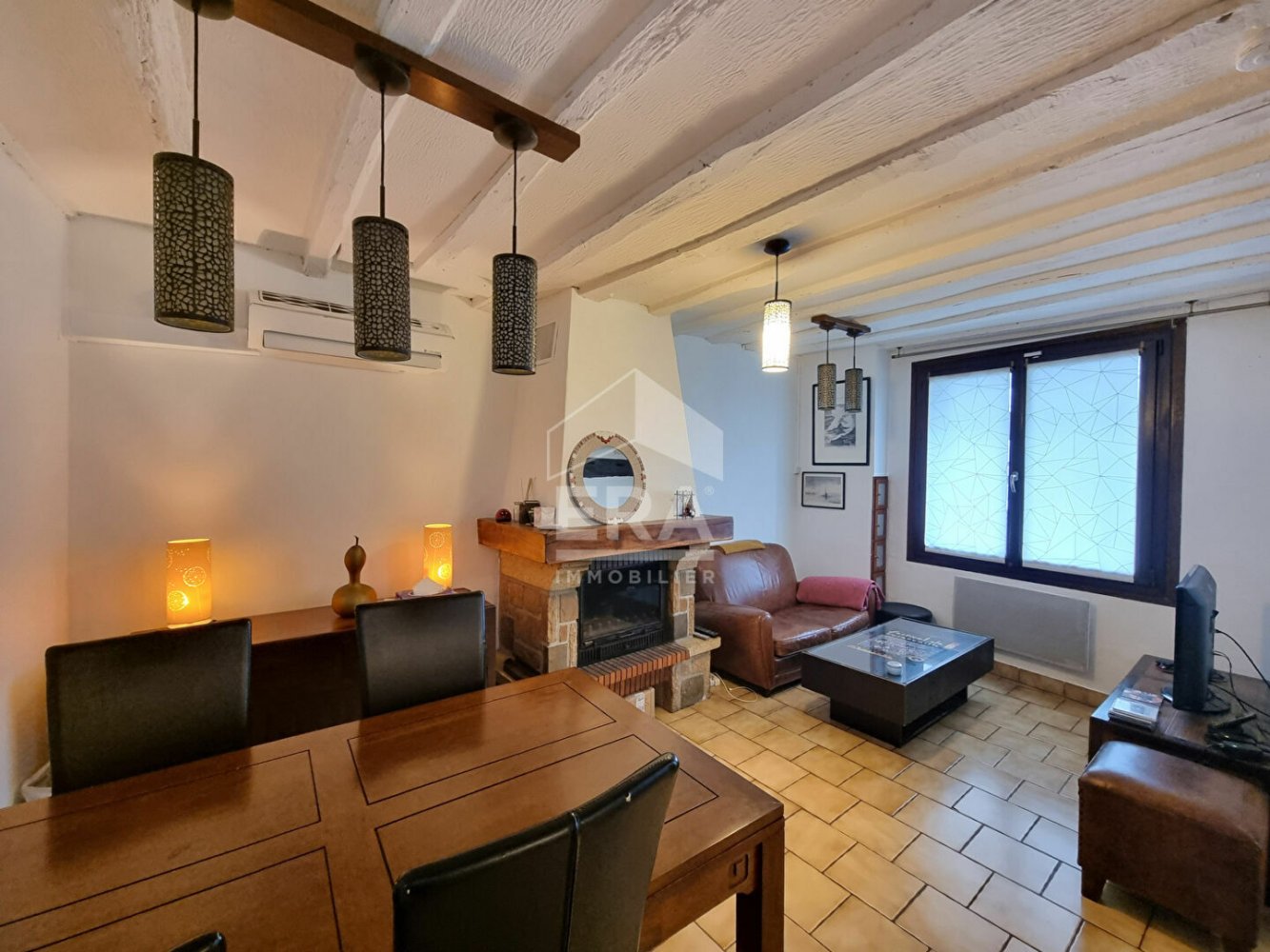 Casa de 4 dormitorios en Neuilly-sur-Marne, France No. 135556