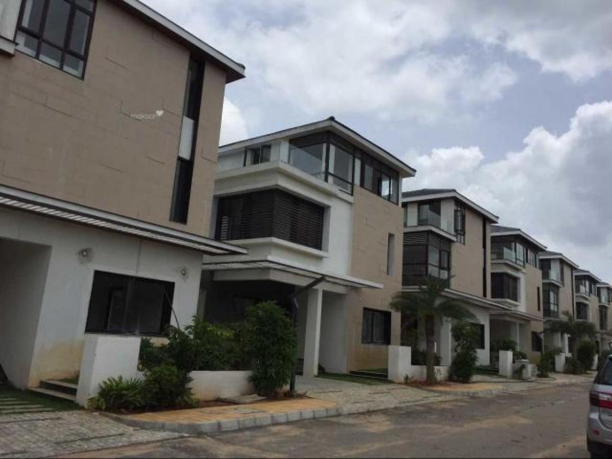 3 bedrooms House in Hyderabad, India No. 43645