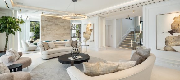 6 bedrooms Villa in Marbella, Spain No. 130969 6