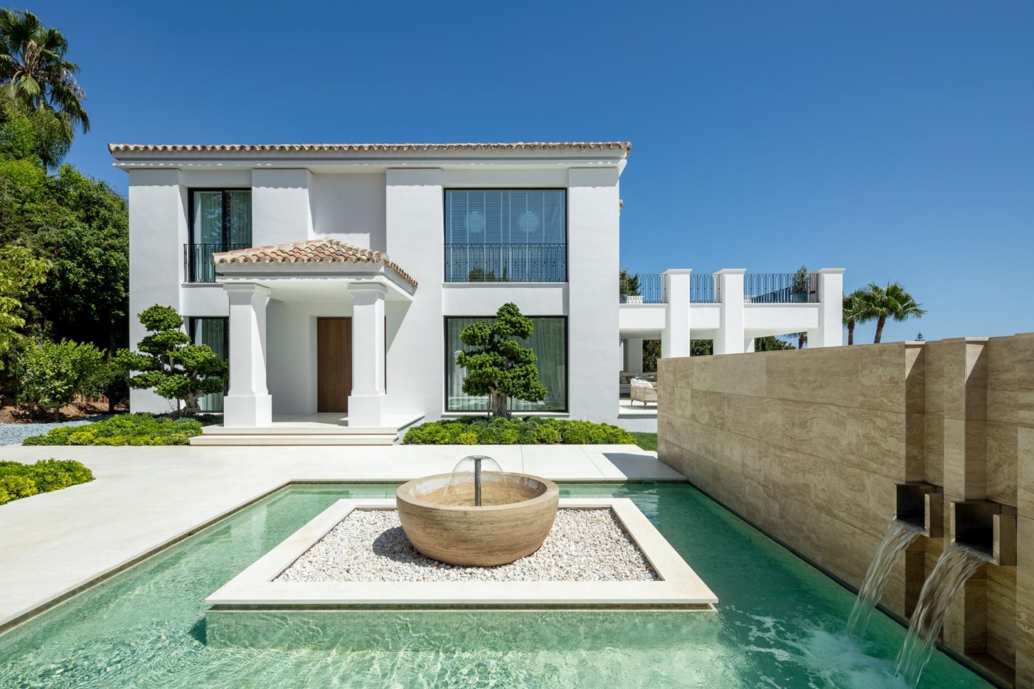 6 bedrooms Villa in Marbella, Spain No. 130969
