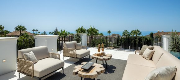 6 bedrooms Villa in Marbella, Spain No. 130969 3