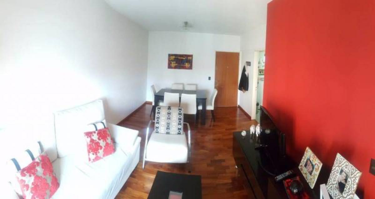 Apartamento de 2 dormitorios en Buenos Aires, Argentina No. 103380