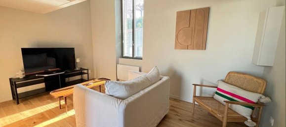 6-salle Bâtiment à Angoulême, France No. 98312 5