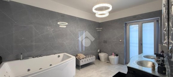 Villa de 3 dormitorios en Genzano di Roma, Italy No. 353011 35