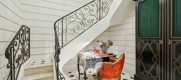 4 bedrooms Apartment in Paris, France No. 182620 9