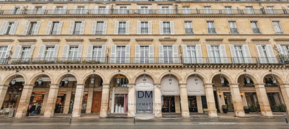 4 bedrooms Apartment in Paris, France No. 182620 14