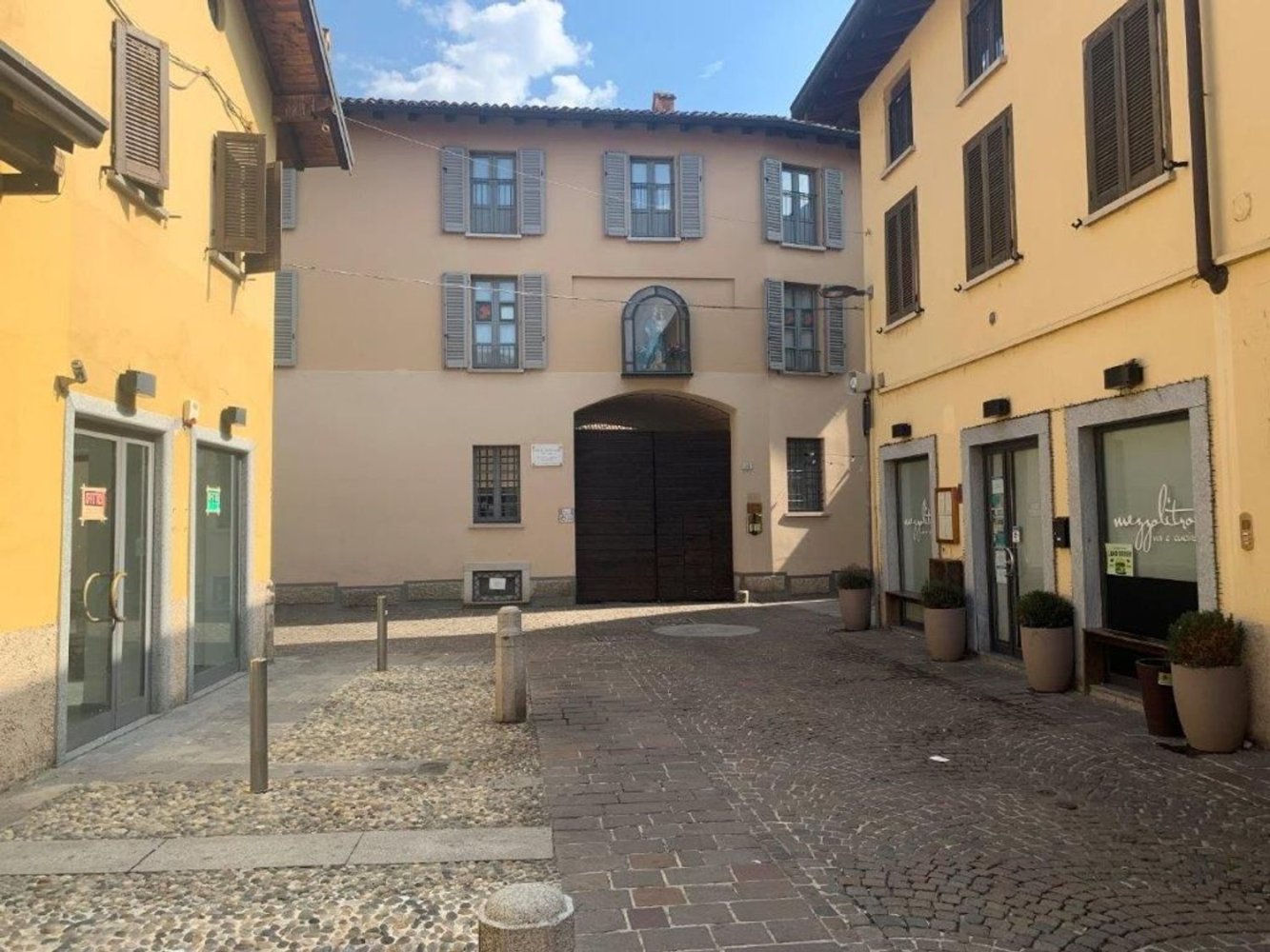  مكتب في Rho, Italy 40متر مربع رقم 128714