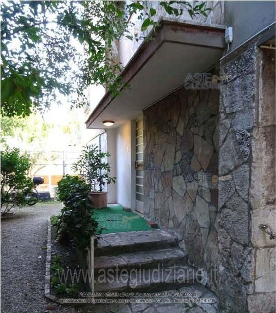 9 bedrooms House in Rimini, Italy No. 359410