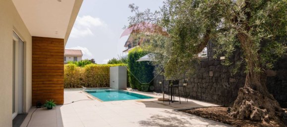 4 bedrooms Villa in Mascalucia, Italy No. 344736 8