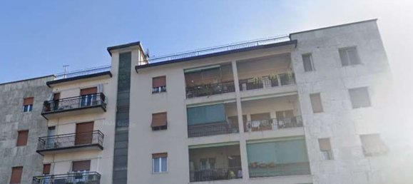 5 rooms Apartment in Brescia, Italy No. 286147 2