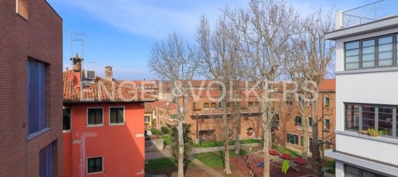 2-salle Appartement à Venice, Italy No. 139890 11