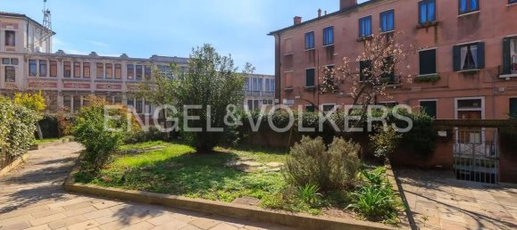 2-salle Appartement à Venice, Italy No. 139890 2