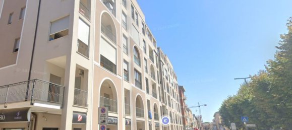 3-salle Appartement à Civitanova Marche, Italy No. 99384 2