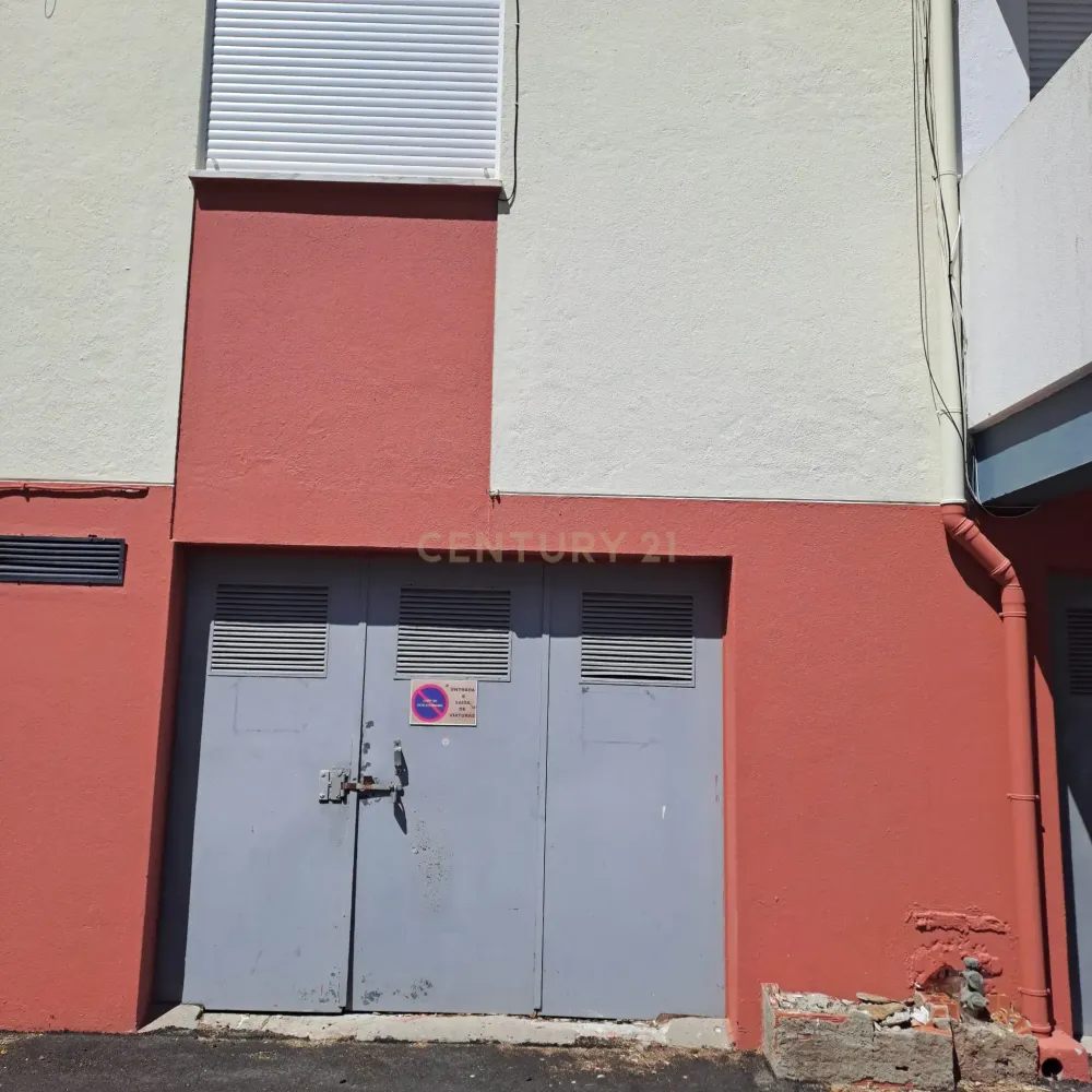 60m² Garage in Sintra, Portugal No. 274795