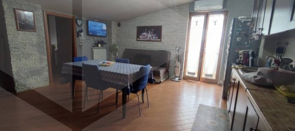 4-salle Appartement à Villaricca, Italy No. 26451 5