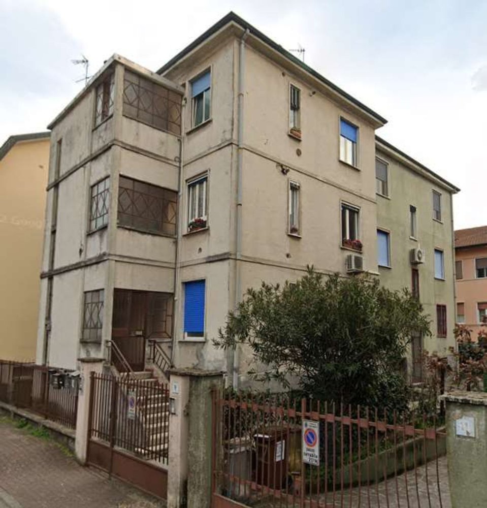3-salle Appartement à Buccinasco, Italy No. 268710