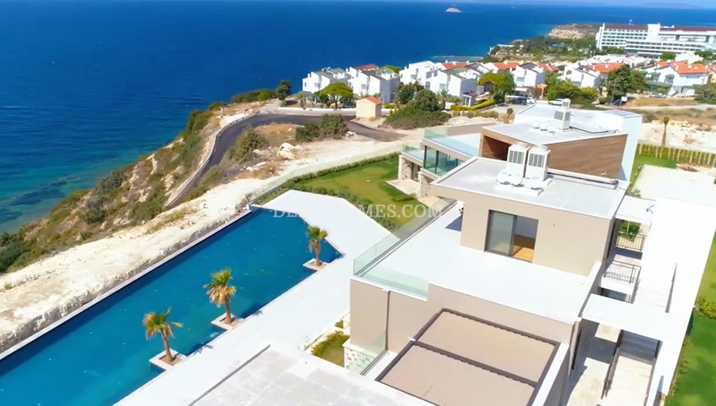 3 rooms Villa in Cesme, Turkey No. 15022