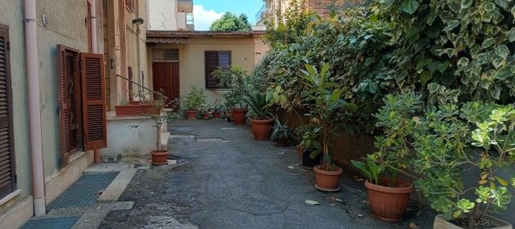 1 bedroom Apartment in Rome, Italy No. 324217 2