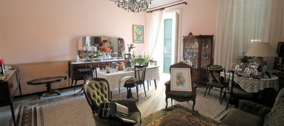 6-salle Appartement à Syracuse, Italy No. 250611 2