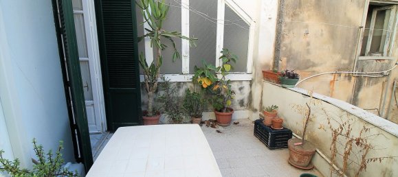 6-salle Appartement à Syracuse, Italy No. 250611 3