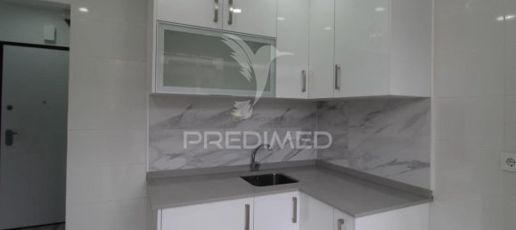 1 bedroom Apartment in Rio de Mouro, Portugal No. 153949 3