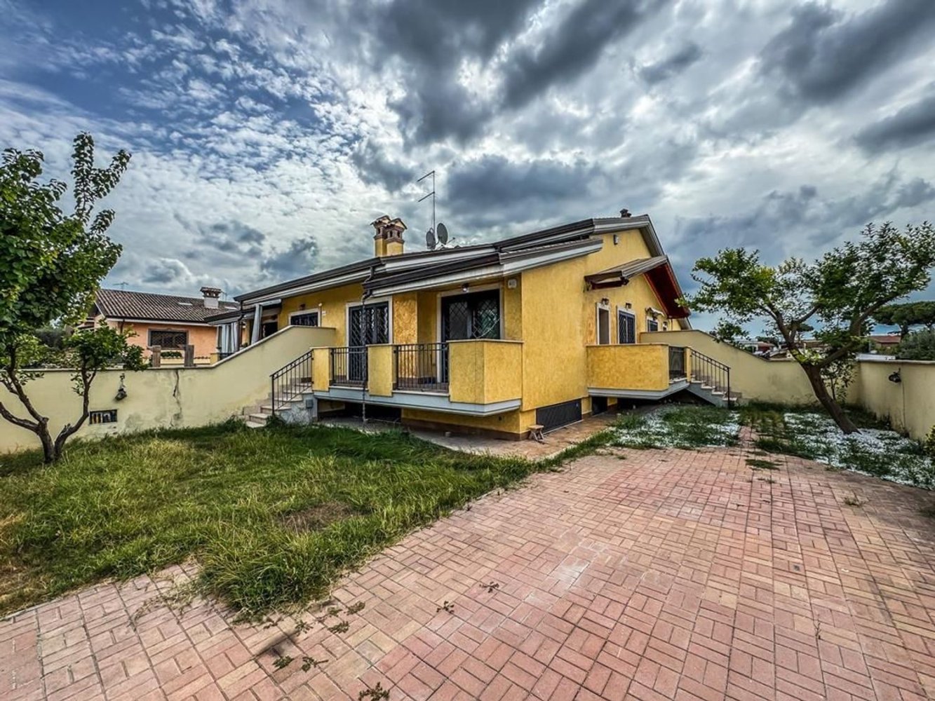 5 bedrooms Villa in Rome, Italy No. 391184