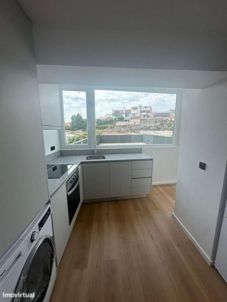 1 bedroom Apartment in Porto, Portugal No. 219534