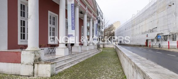 2 bedrooms Apartment in Lisbon, Portugal No. 15207 24