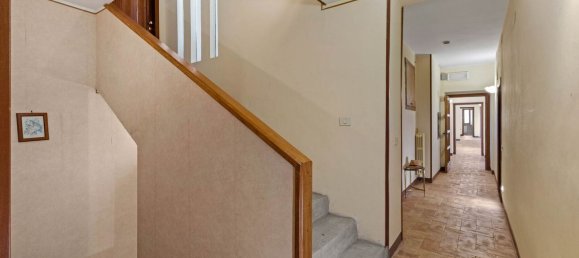 40 rooms House in Passignano sul Trasimeno, Italy No. 57842 16