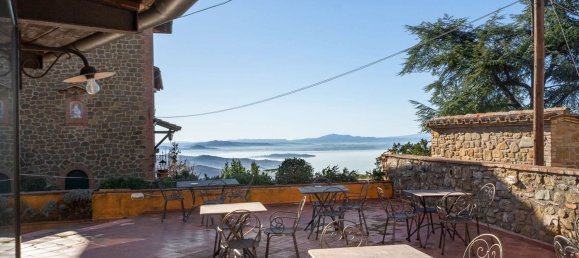 40 rooms House in Passignano sul Trasimeno, Italy No. 57842 33